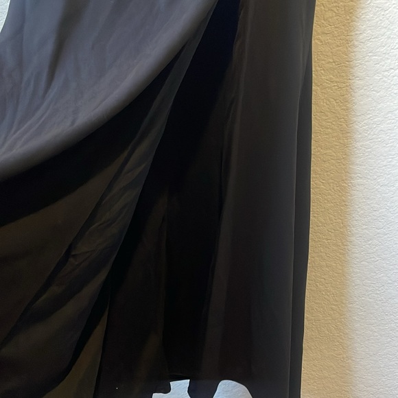 NWT Xscape Black Off The Shoulder Gown - Picture 11 of 11